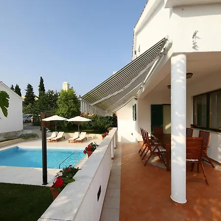 Hébergement de vacances Poolincluded - Villa Beatrix