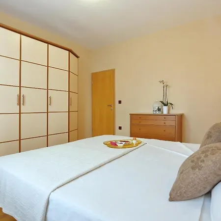 Hébergement de vacances Poolincluded - Villa Beatrix