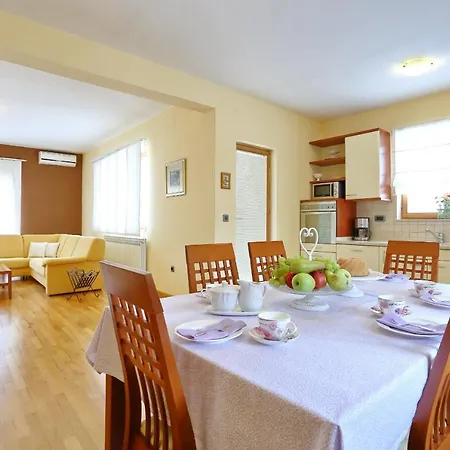 Σπίτι διακοπών Poolincluded - Villa Beatrix Ζαντάρ