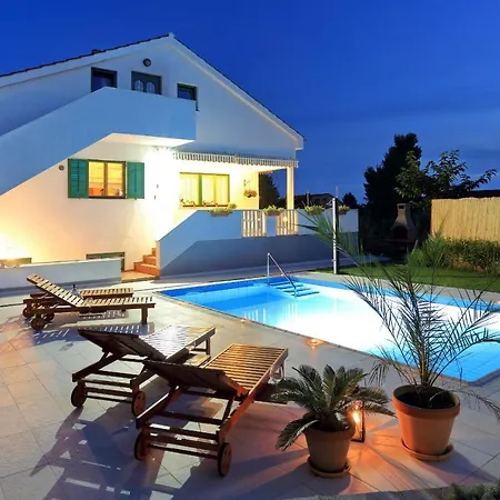 Σπίτι διακοπών Poolincluded - Villa Beatrix
